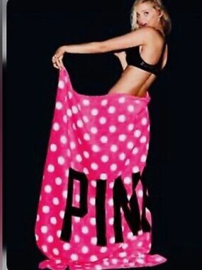 VS Pink Light Blaket Polka Dot